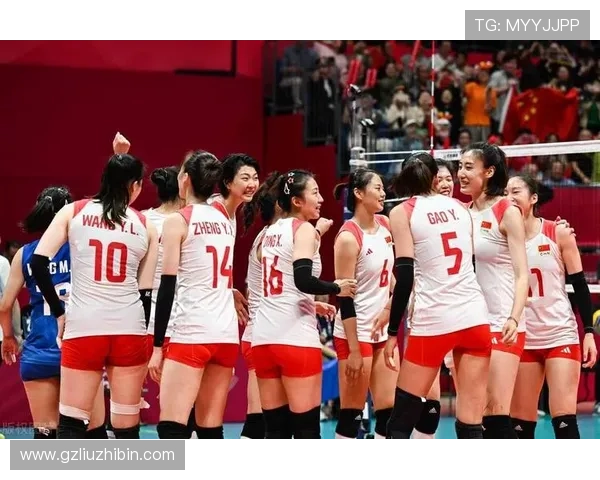 中国女排全力备战东京奥运会 新主攻手崭露头角助力冲金 中国女排全力备战东京奥运会 新主攻手崭露头角助力冲金