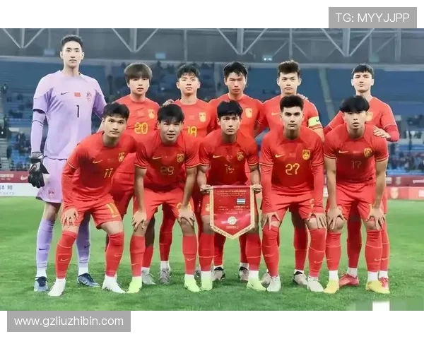 中国足球队备战亚洲杯全力冲击四强目标 众星云集迎战强敌 中国足球队备战亚洲杯全力冲击四强目标 众星云集迎战强敌