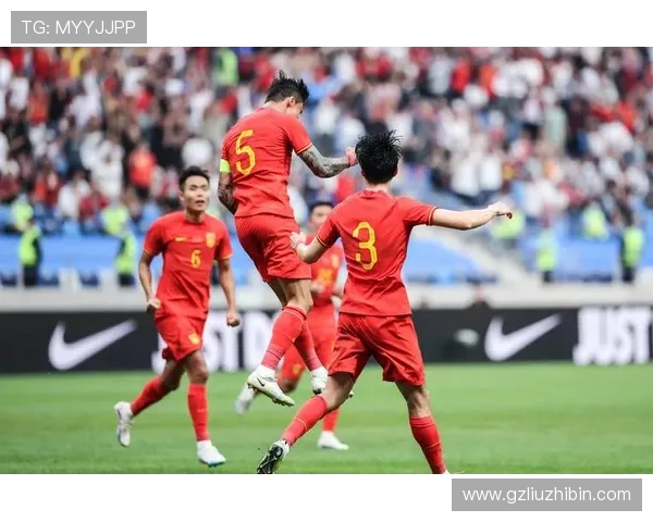 中国男足主场逆转取胜展现拼搏精神年轻阵容成为未来希望 中国男足主场逆转取胜展现拼搏精神年轻阵容成为未来希望