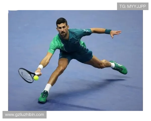 德约科维奇强势夺冠再创纪录 年终总决赛上演网坛传奇时刻 德约科维奇强势夺冠再创纪录 年终总决赛上演网坛传奇时刻