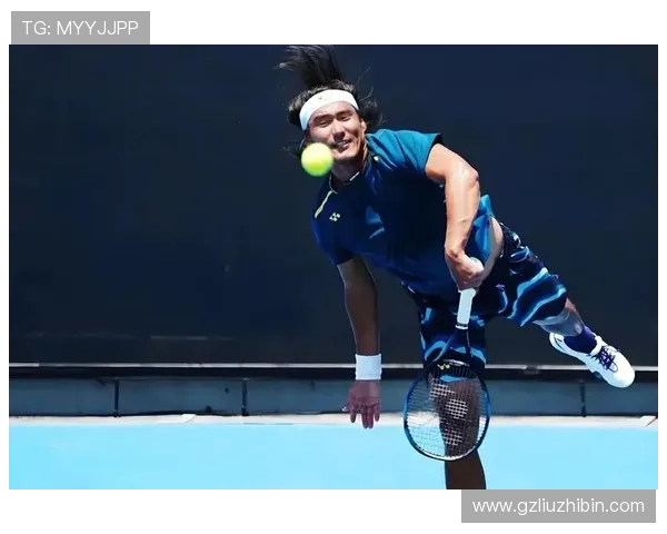 网球世界新星崛起，年终总决赛争夺战进入白热化阶段