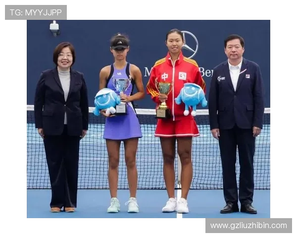 网球赛事激战正酣 世界顶级选手争夺年度最后荣耀大奖 网球赛事激战正酣 世界顶级选手争夺年度最后荣耀大奖