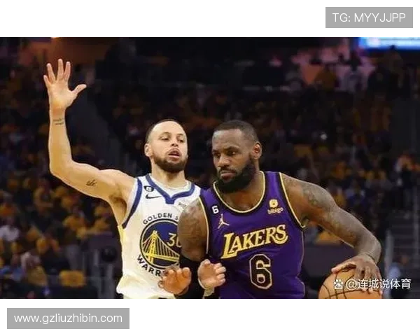 NBA最新动态：詹姆斯复出带领湖人击败勇士，库里状态回暖勇士队士气提升