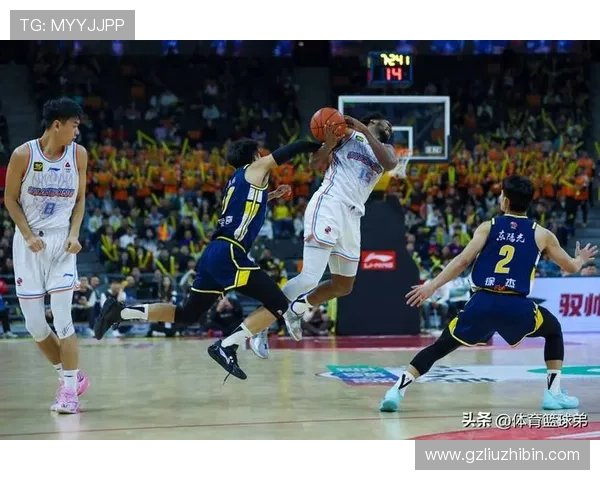 年轻核心爆发助力球队逆转强敌引发联盟新格局深度讨论热潮风起新