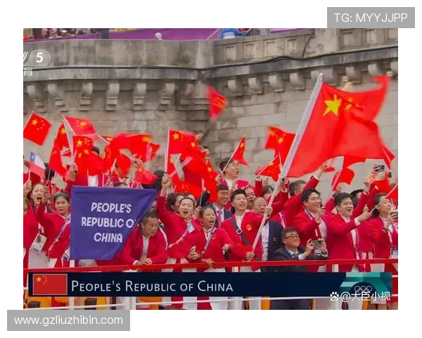 中国男篮迎战美国队，备战巴黎奥运会首场热身赛全力以赴